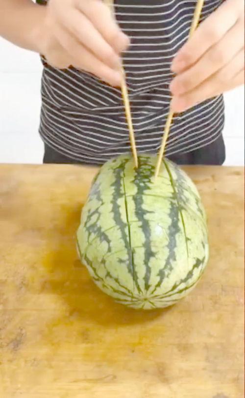 我要白的发光 吃瓜