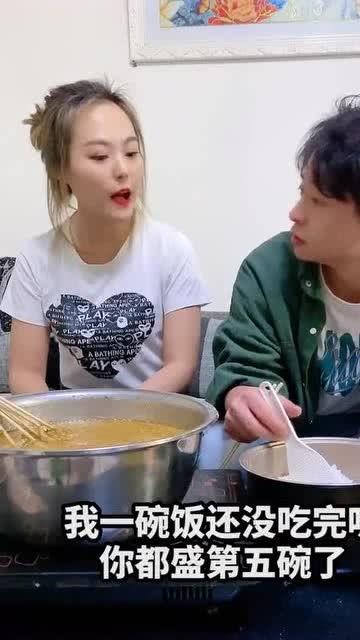 小七吃不饱吃瓜视频,揭秘吃瓜界的“饱腹”之谜