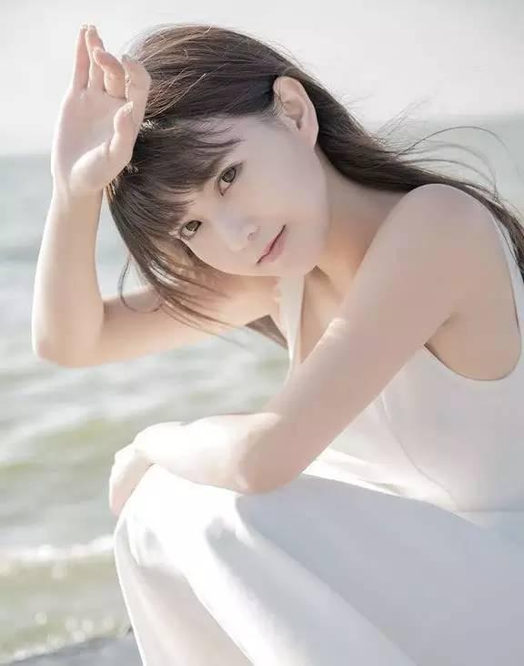 吃瓜少女闫小琳,揭秘娱乐圈背后的故事 第2张 吃瓜少女闫小琳,揭秘娱乐圈背后的故事 第2张