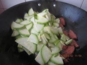 坐月子可以吃小白瓜,小白瓜的营养与适宜食用指南