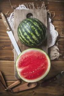 精绝在线吃瓜,揭秘网络吃瓜群众的狂欢盛宴  第2张