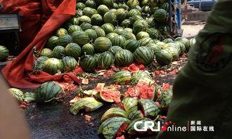 孟州牛仔街吃瓜  第3张